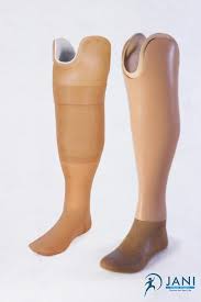 Dinsos Rohil Bantu Kaki Palsu Penyandang Cacat